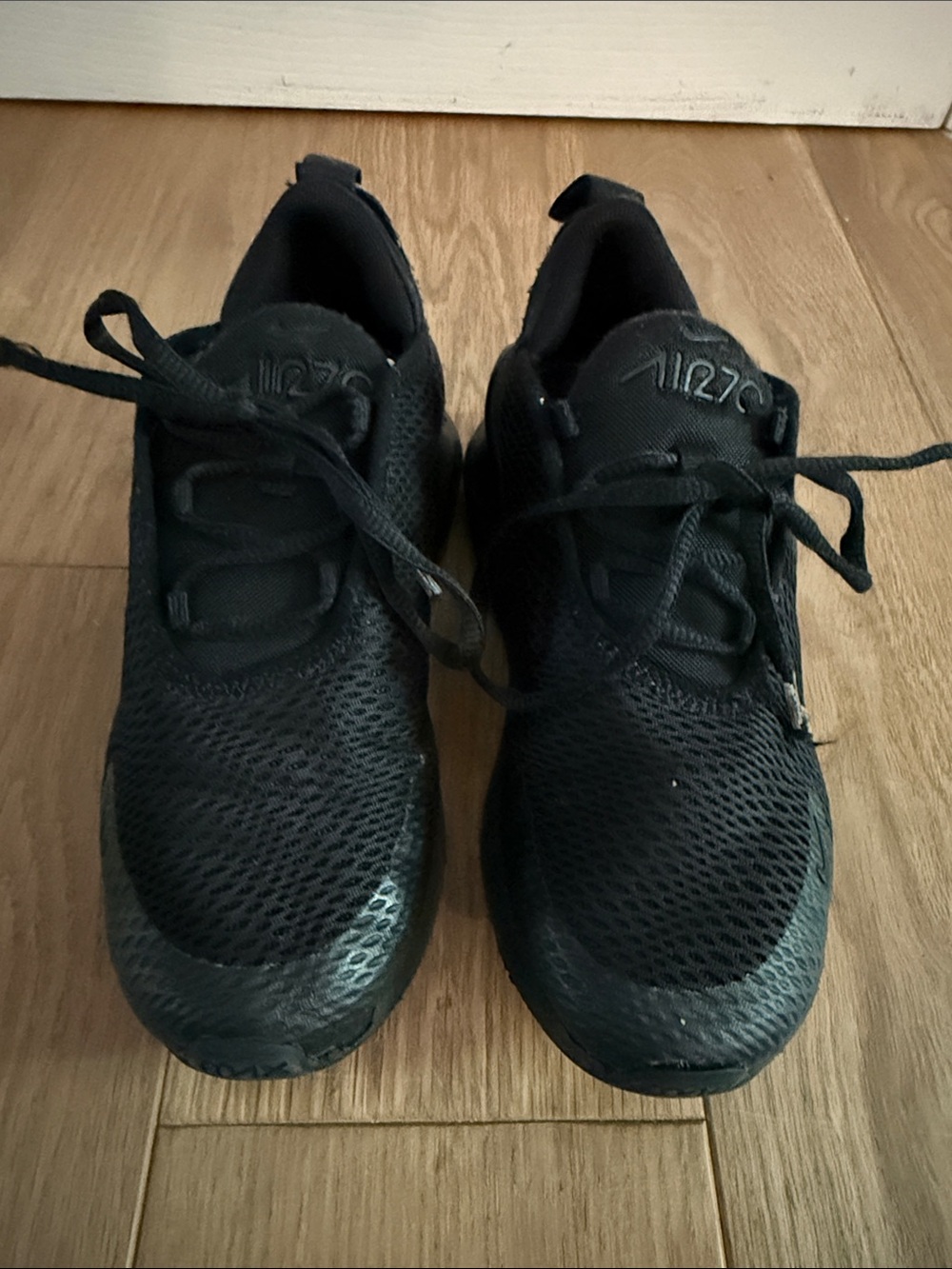 Nike Kids Black Mesh Air270 Running Shoes Size 2.5Y